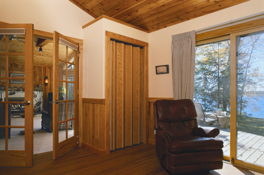 Woodfold Series 240H Hardwood Veneer Accordion Doors - Image 6
